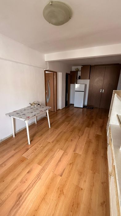 Apartament 2/3 camere zona micro