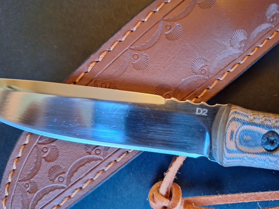 Ловен нож стомана D2-дръжка G10