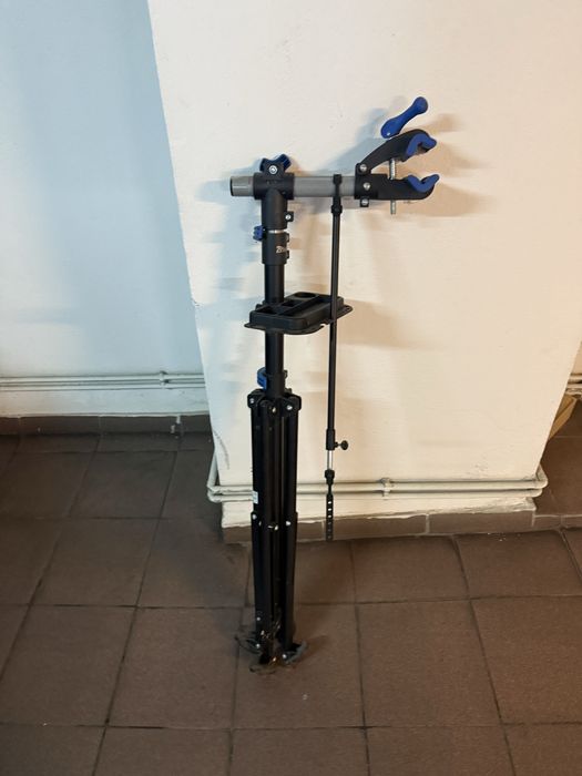 Stand de reparații biciclete CRIVIT – pliabil, reglabil, cu tavă pentru scule