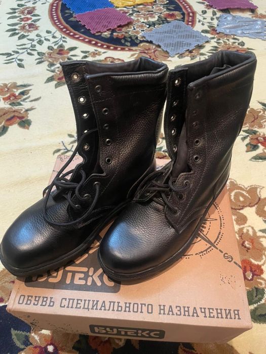 Продам берцы димесезонные и летнии