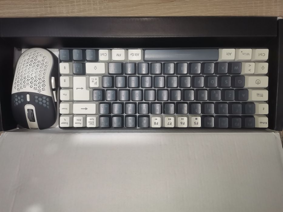 Tastatura + mouse wireless Red Thunder