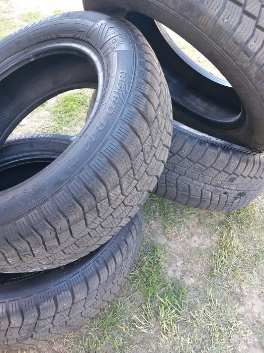 Vand 4 cauciuri ca noi