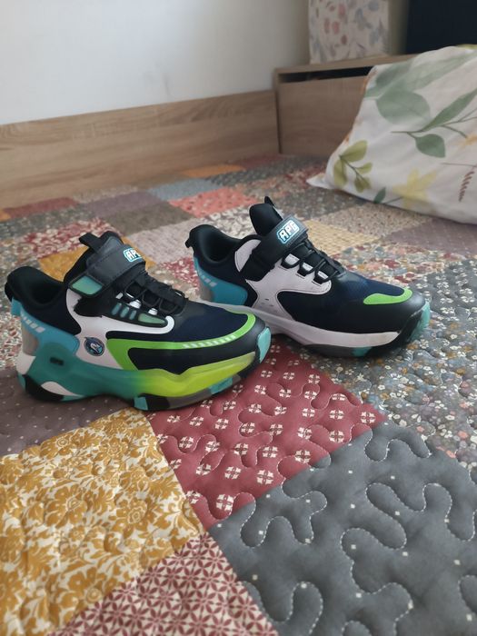 Обувки за момчета