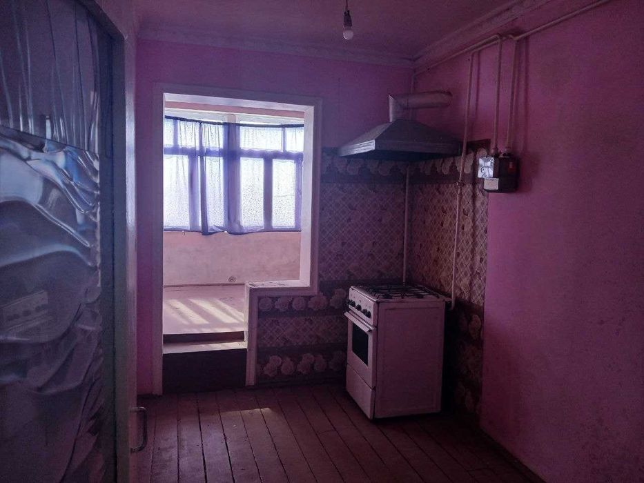 Дом сотилади 2 хонали (срочна)