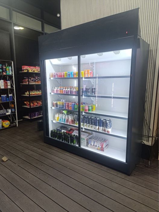 Vitrina xolodilnik YANGI