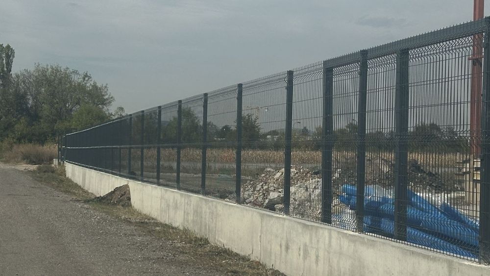 Оградни пана, колчета, вратички и портали