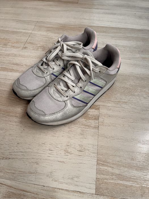 женски маратонки Adidas