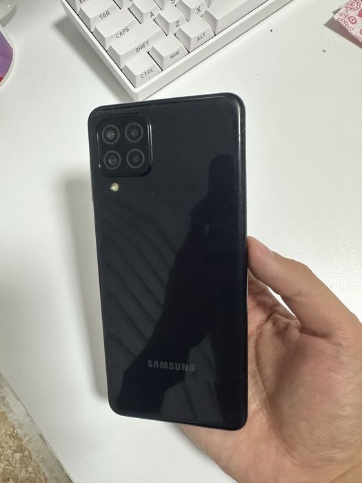 продам Samsung A20