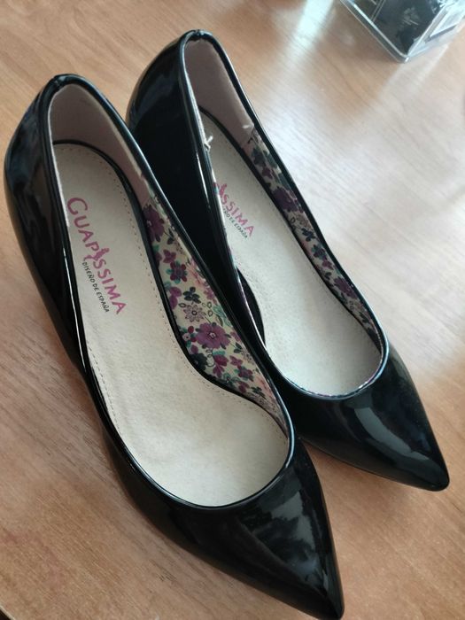 Туфли женские , черные