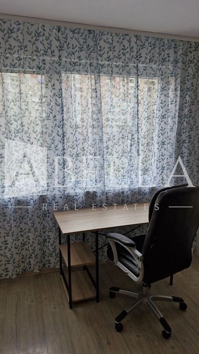 Дава се под наем Тристаен апартамент в София, Център - 65 кв.м за 598.23 € - Снимка #10