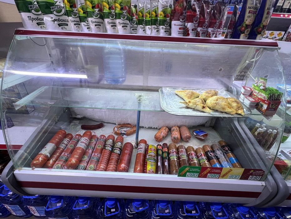 Холодильные витрины 2 шт за 60 тыс