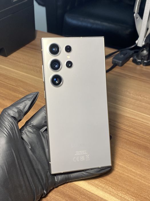 Samsung Galaxy s24 ultra • 512 GB • Titanium Gray