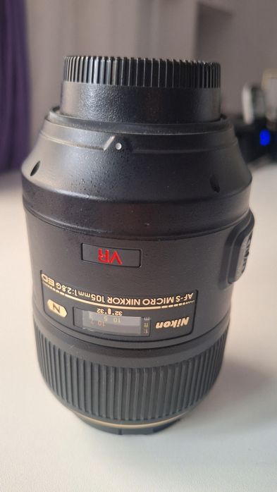 Nikon AF-S Micro 105mm f/2.8G IF-ED VR Nano – Stare Perfectă, Ca Nou