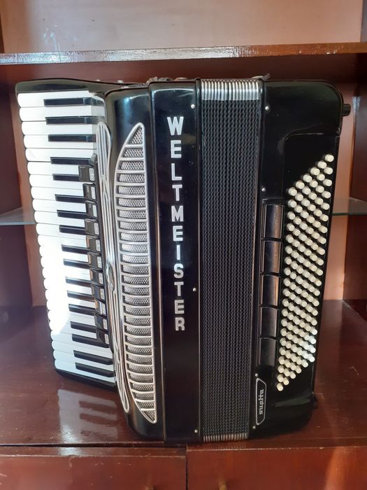 Акордеон Weltmeister Supita
