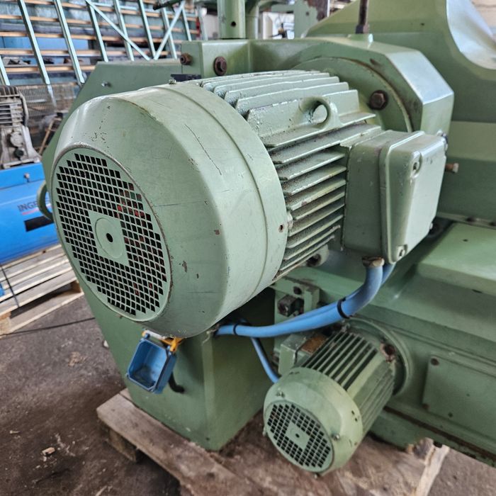 многолистов циркуляр макс.височина 100мм.ширина 250мм .мотор 18,5 kw.-ITALY