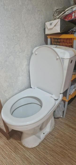 Продамб/у унитаз