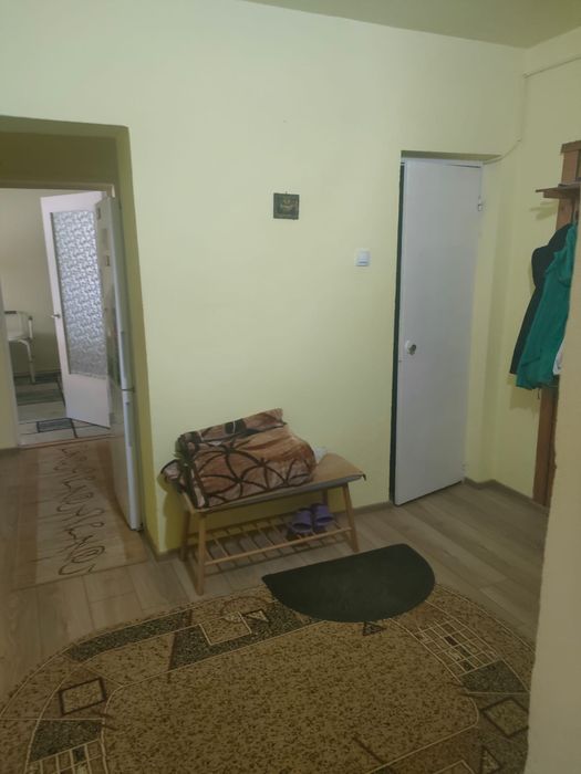 Apartament 3 camere, decomandat.