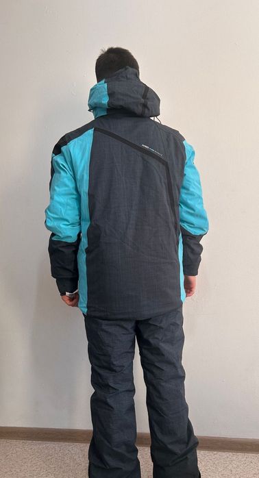 Продам лыжный костюм