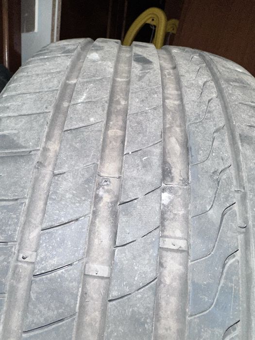 Vand anvelope 245 40 r17 dot 2021 ca noi folosite 3 luni