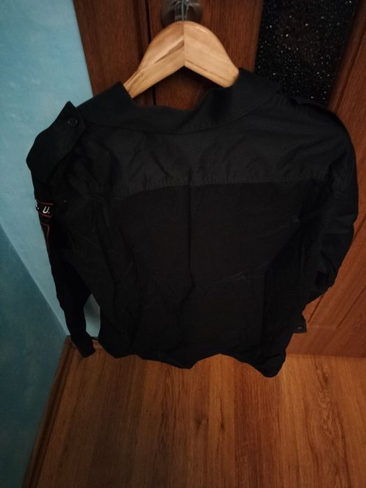 Vând 2 șepci vară pompieri și o cămașă de serviciu pompieri