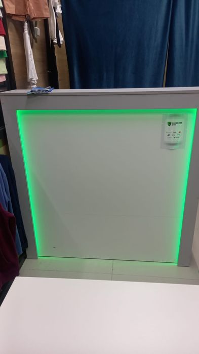 Продам стол для бизнеса