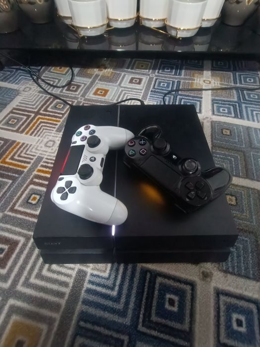 Плейстейшен 4 яя