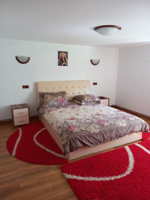 Închiriez cabana de  la Piatra-Fântânele, jud. B-N.