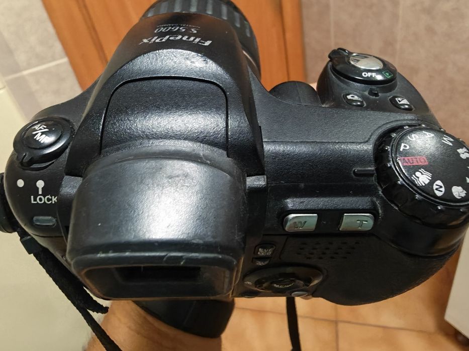 FujiPix S5600 Digital Camera
