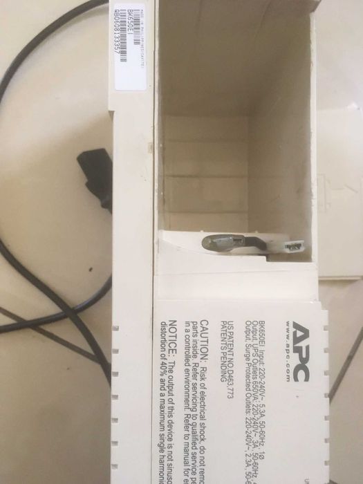 2xUPS Back-UPS CS, 650VA/400W, Made in Philippines, revizie efectuata