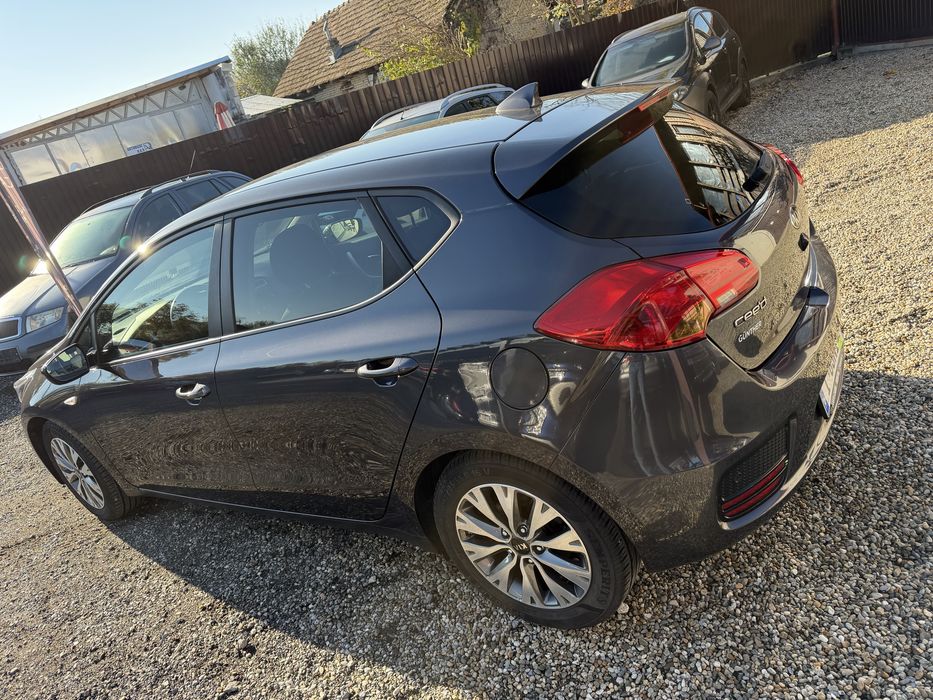 KIA CEED - An 08.2018 - Motor 1.4 CRDI 90cp - Navigatie - Camera Marsarier -