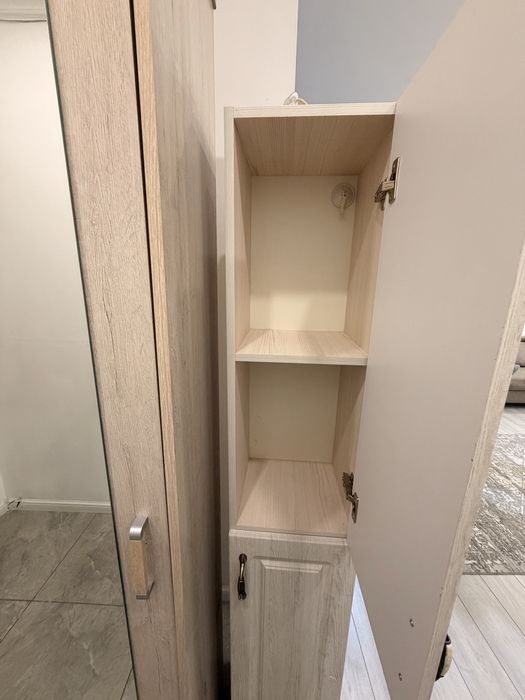Продам шкаф в прихожую