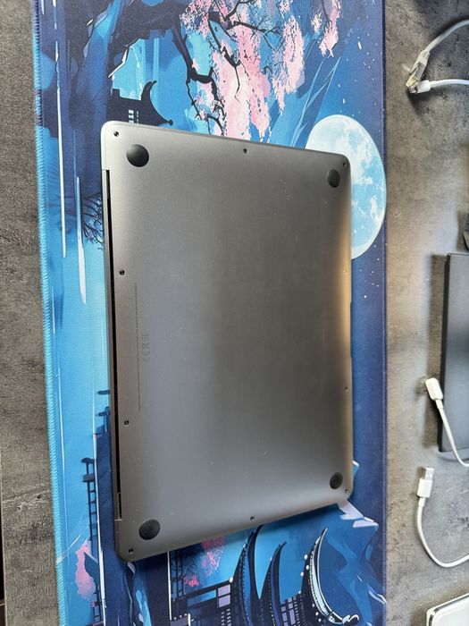 Vând Macbook Air 13 M1, 2020, 256/8 GB