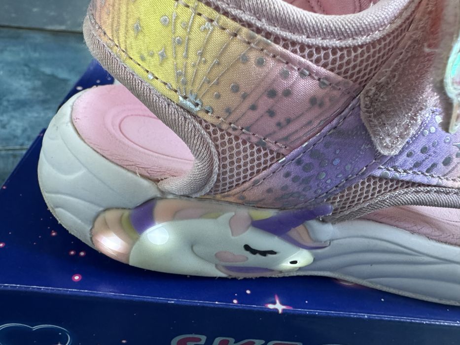 Сандали Skechers светещи