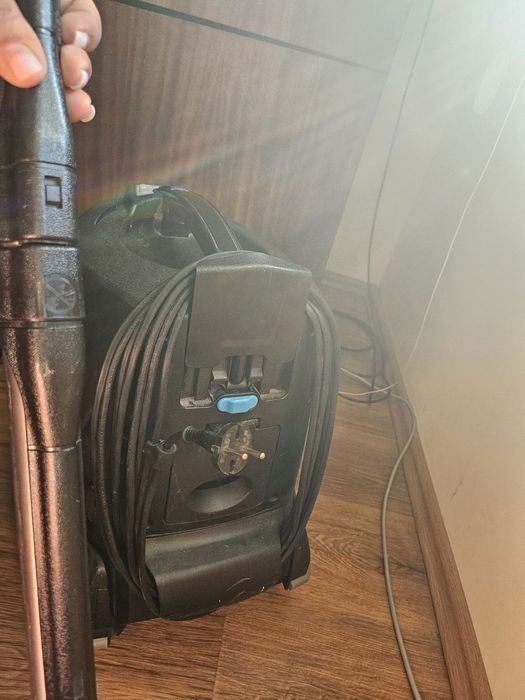 Продавам рейнбол