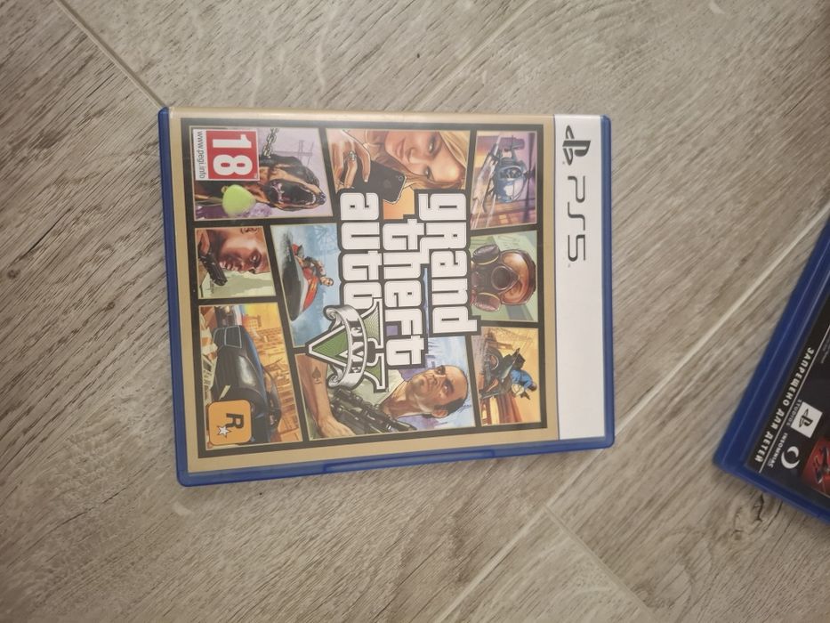 Продам пс5 (бу)   2 джойстика 4 дисковых игр