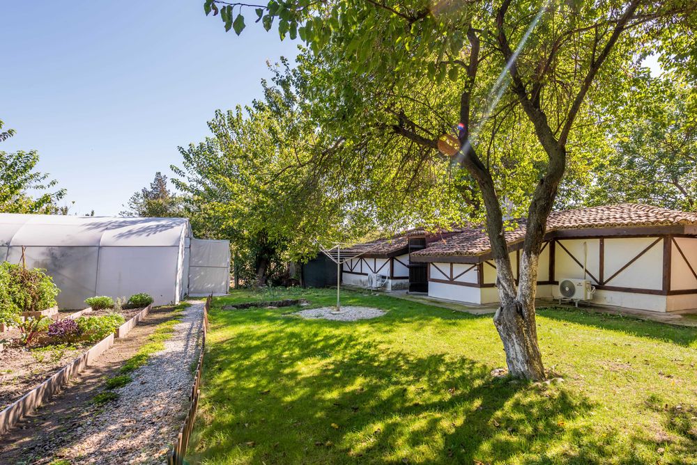 Продава се Къща в Варна, Гръцка махала - 185 кв.м за 1622 €/кв.м - Снимка #21