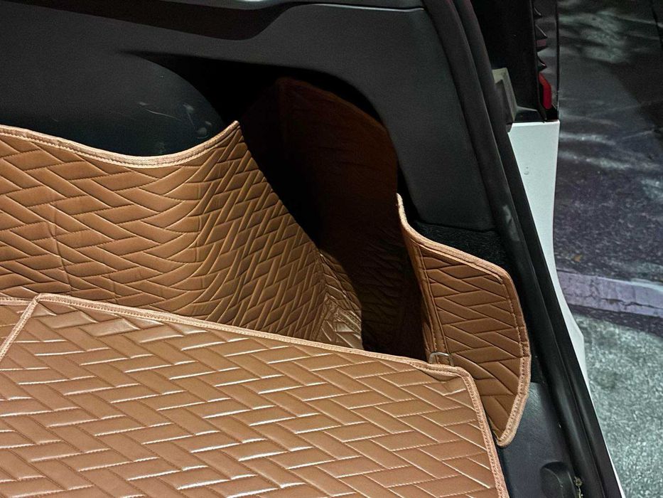 Стелка за багажник Tesla Model Y