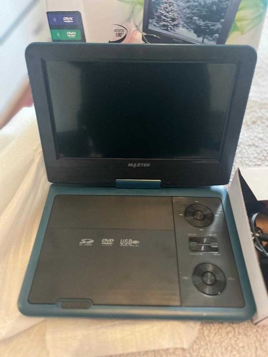 DVD portabil mic