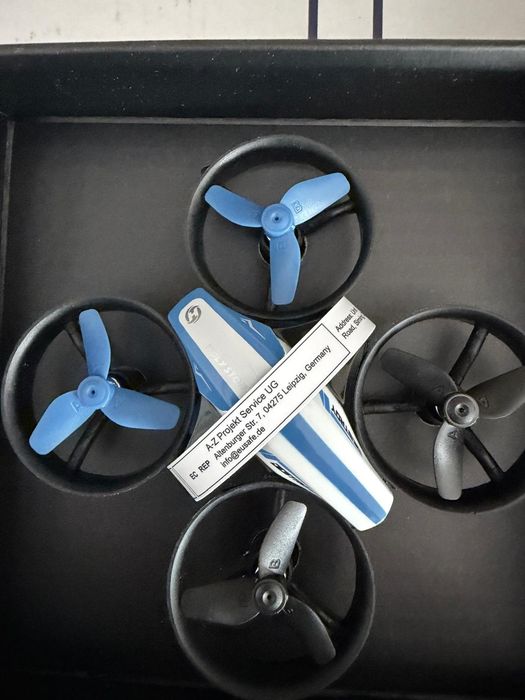 Mini drone Holy Stone HS210 pentru copii cu 3 baterii și 3D flip – RC quadcopter