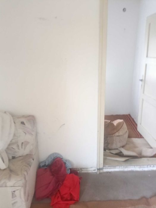 1831-Продава се тухлена на гредоред къща в с. Просторно!