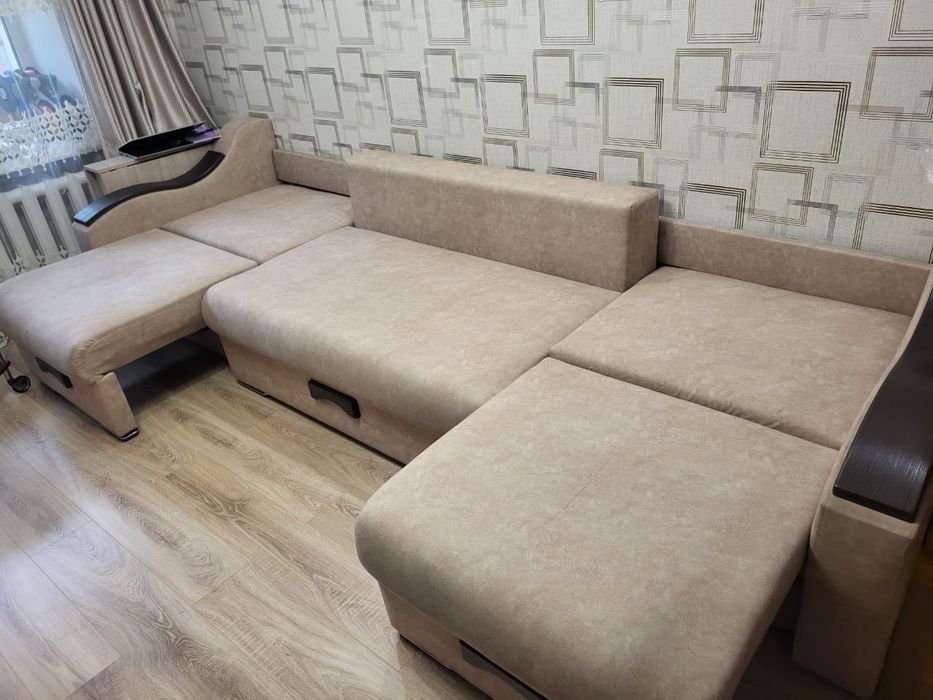 Продам диван большой, длина 340 см.
