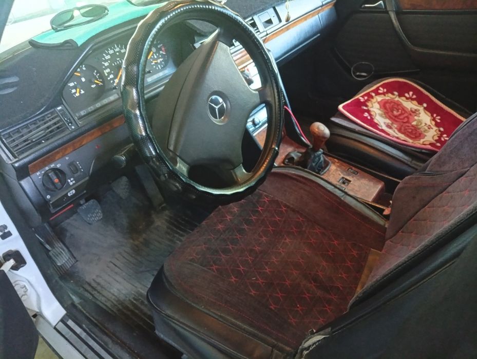 Мерседес 124, 1992 года