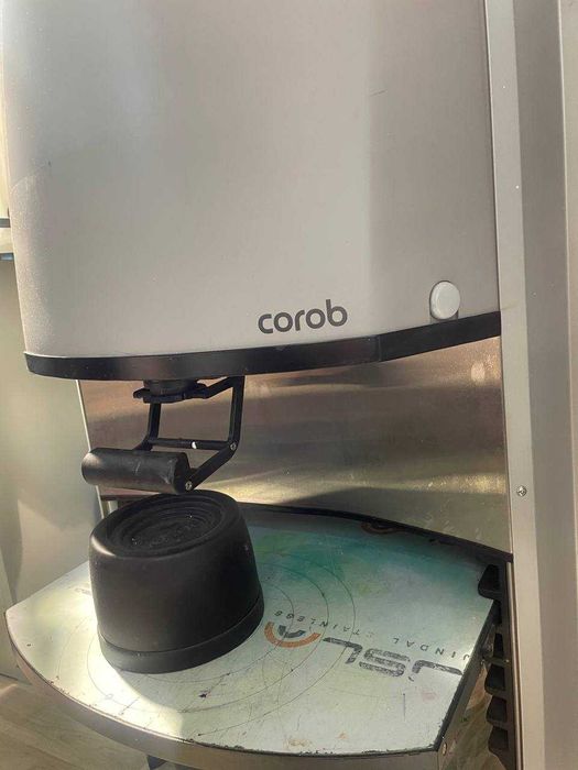 Продается колеровочный аппарат COROB D18