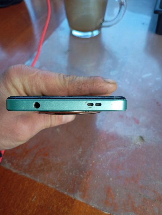 Продам телефон редми