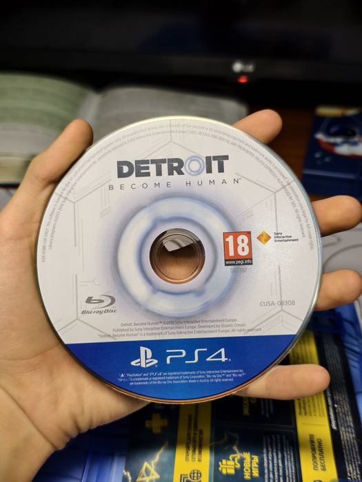 Диск игры Detroit:Become Human PS4