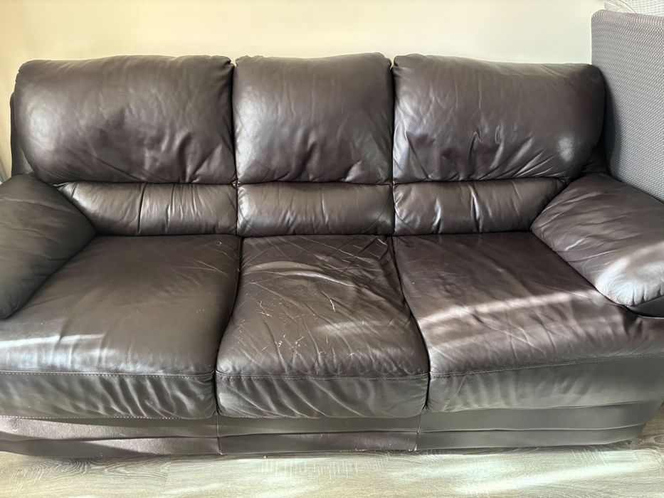 Кожен диван тройка