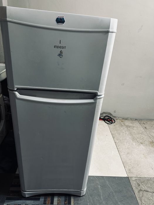 Холодильник всё работает