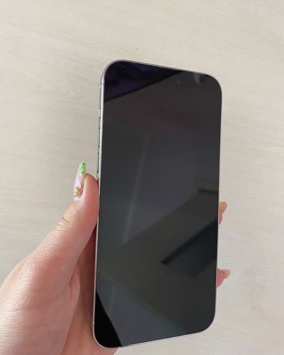 Продавам IPhone 14 Pro Max в отлично състояние