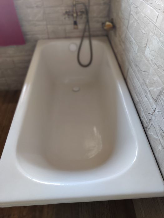 Vând vană fontă , 150 cm restaurată interior și exterior