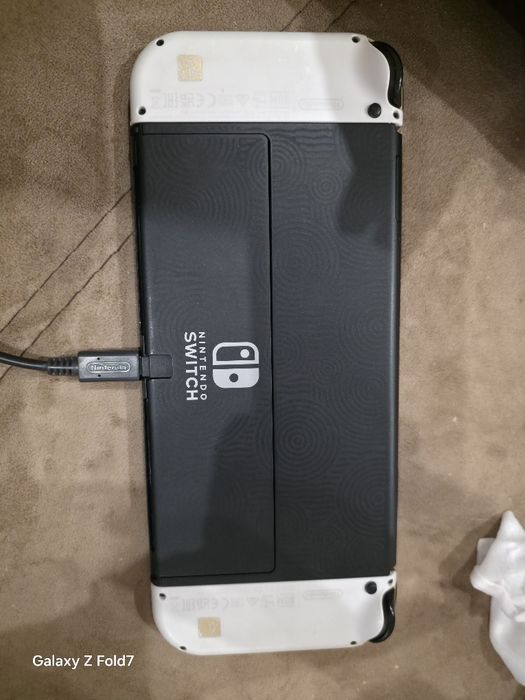 Nintendo Switch OLED - Zelda edition